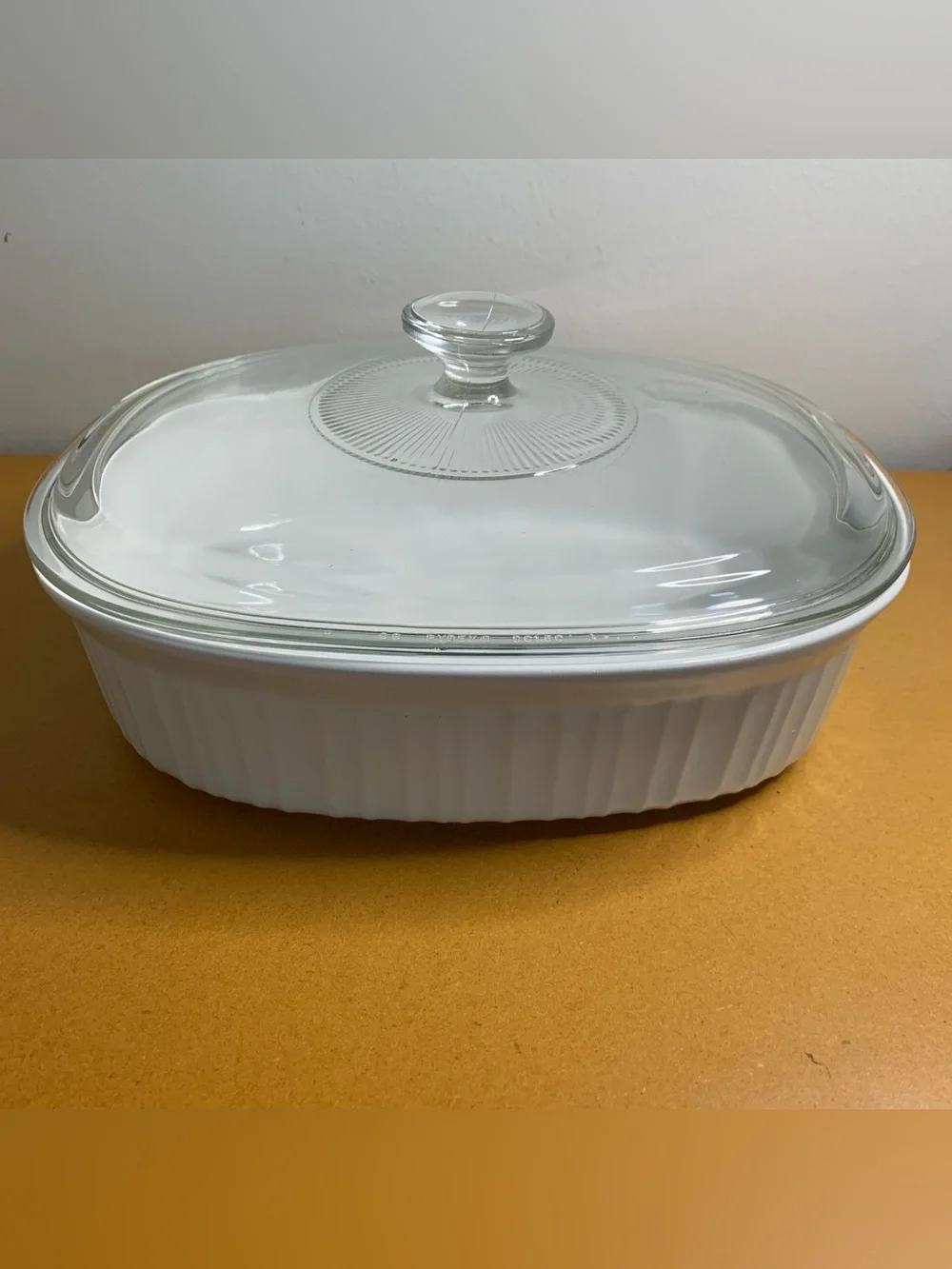 CORNINGWARE French White Stoneware Oval Casserole Dish Bowl 2.5 Quart Glass Lid